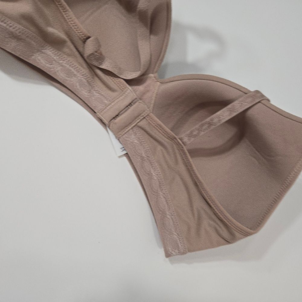 warners tan bra - Picture 6 of 7